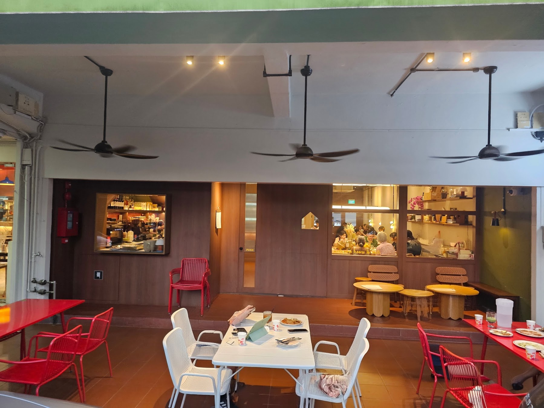 Beth - Petfriendly Singapore